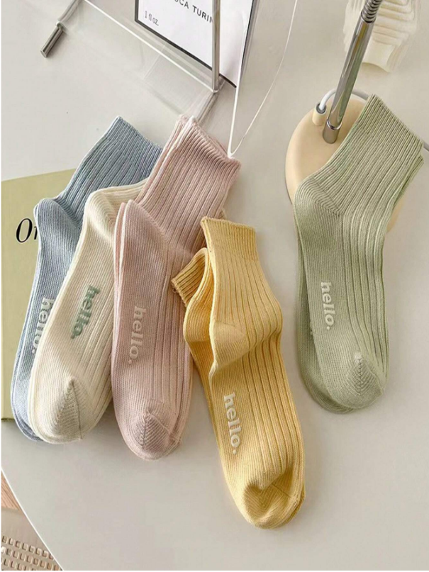 5 Pairs Of Random Delivery Solid Color Women's Socks For Autumn And Winter, White Sports Letter Mid-Tube Socks For Winter