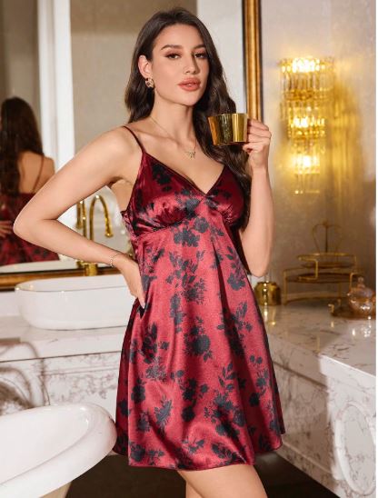 قميص نوم نسائي بطبعة زهور أنيقة من Luxe Nights